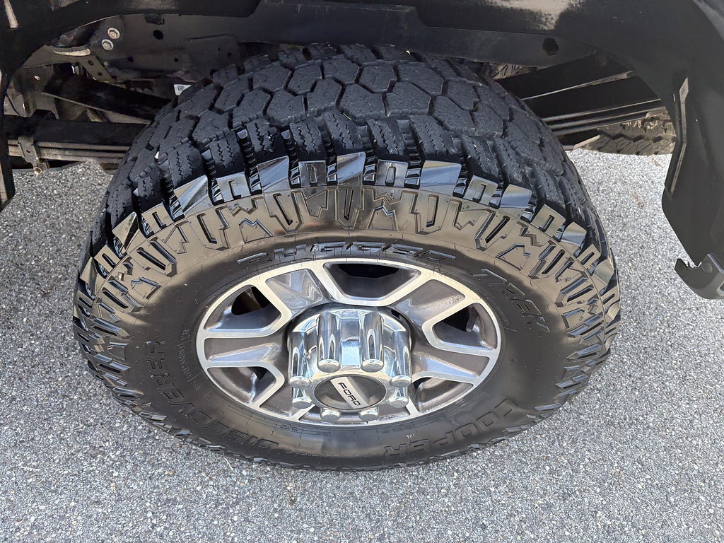 2023 Ford Super Duty F-250 SRW Lariat