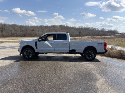 2026 Ford Super Duty F-350 SRW Platinum