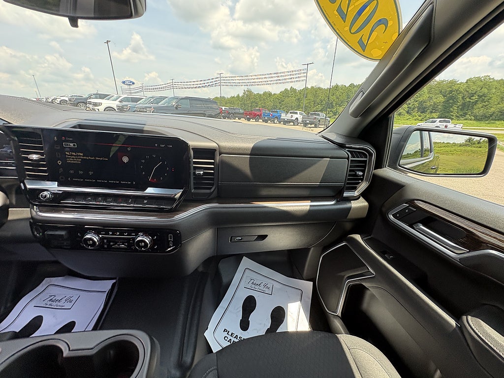 2025 GMC Sierra 1500 Elevation Standard