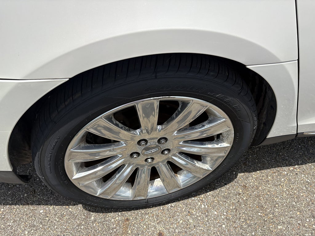 2011 Lincoln MKS Base