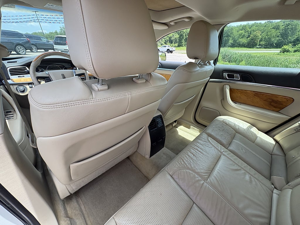 2011 Lincoln MKS Base