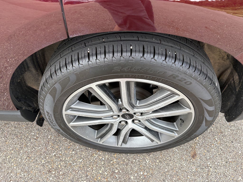 2024 Ford Edge Titanium