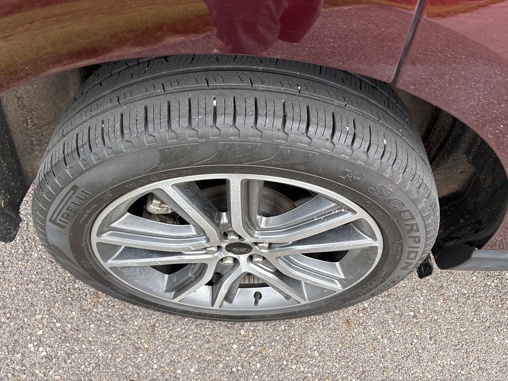 2024 Ford Edge Titanium