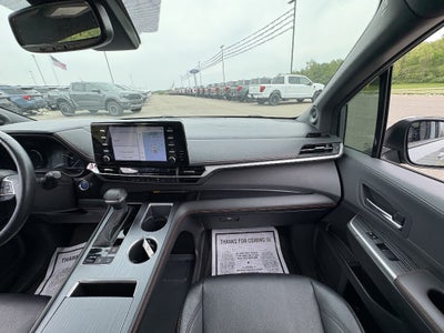 2023 Toyota Sienna XSE 7-Passenger