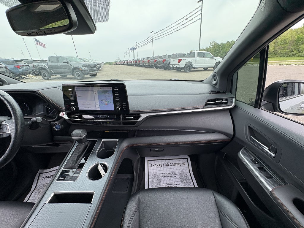 2023 Toyota Sienna XSE 7-Passenger
