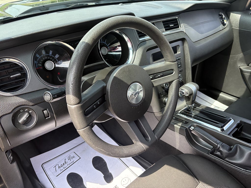 2010 Ford Mustang V6