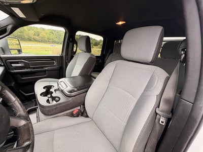 2024 RAM 3500 Chassis Cab 4X4 4dr Crew Cab 172.4 in. WB
