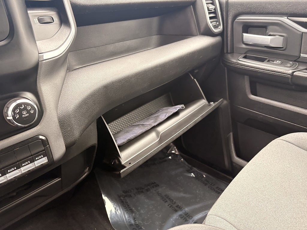 2024 RAM 3500 Chassis Cab 4X4 4dr Crew Cab 172.4 in. WB