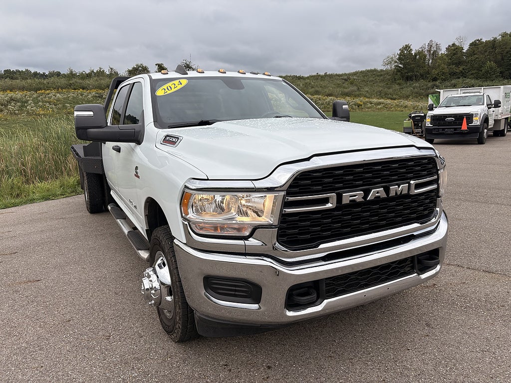 2024 RAM 3500 Chassis Cab 4X4 4dr Crew Cab 172.4 in. WB