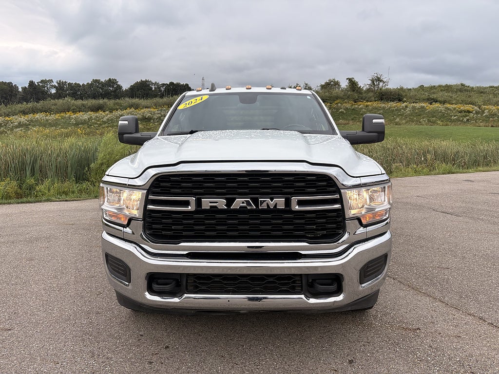 2024 RAM 3500 Chassis Cab 4X4 4dr Crew Cab 172.4 in. WB