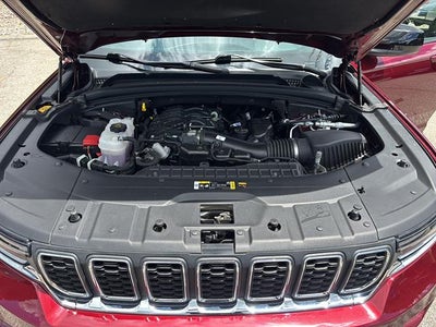 2025 Jeep Grand Cherokee Laredo 4x4