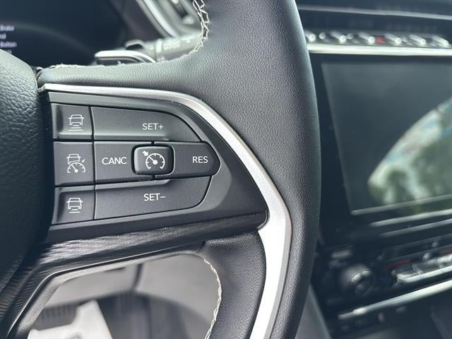 2025 Jeep Grand Cherokee Laredo 4x4