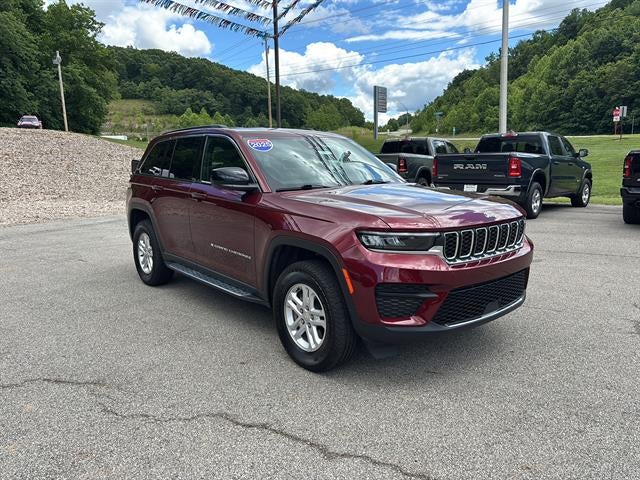 2025 Jeep Grand Cherokee Laredo 4x4