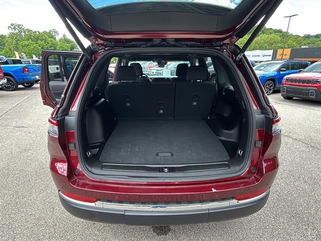 2025 Jeep Grand Cherokee Laredo 4x4