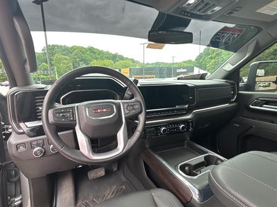 2025 GMC Sierra 2500HD 4WD Crew Cab Standard Bed SLT