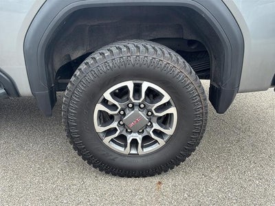 2025 GMC Sierra 2500HD 4WD Crew Cab Standard Bed SLT
