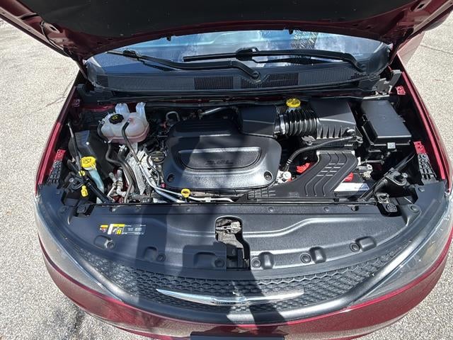 2023 Chrysler Voyager LX
