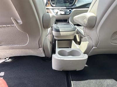 2021 Chrysler Pacifica Limited AWD