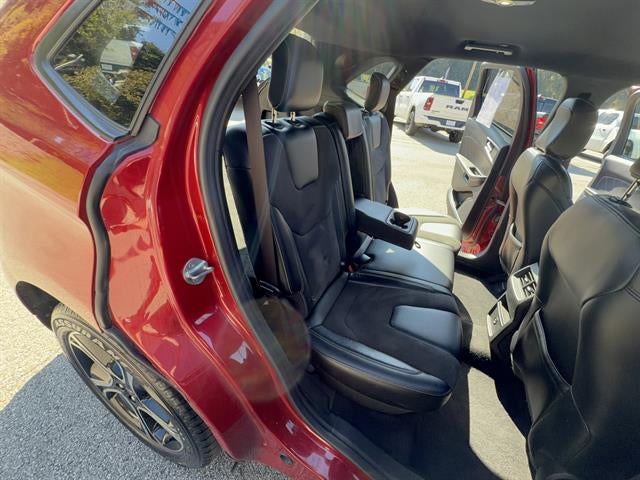 2021 Ford Edge ST