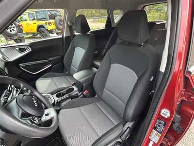 2024 Kia Soul LX
