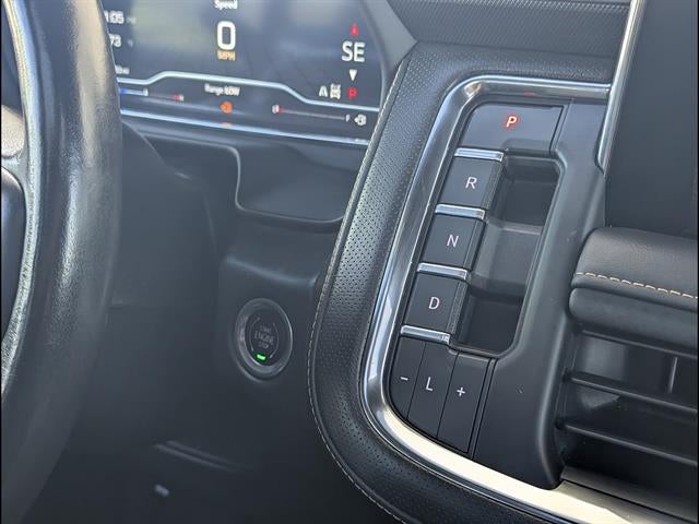 2023 GMC Yukon XL AT4
