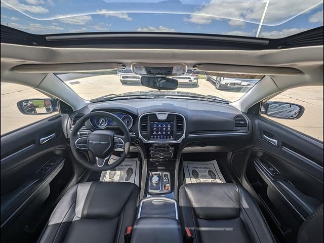 2023 Chrysler 300 Touring L