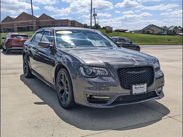 2023 Chrysler 300 Touring L