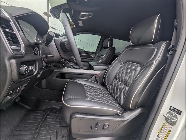 2025 RAM 1500 Big Horn Crew Cab 4x4 5'7" Box