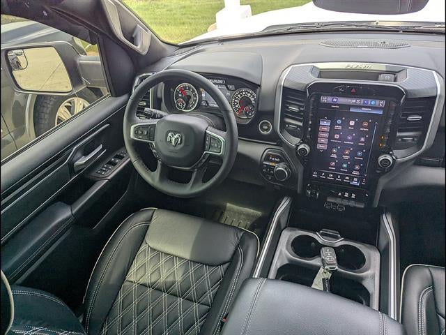 2025 RAM 1500 Big Horn Crew Cab 4x4 5'7" Box