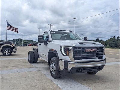 2026 GMC Sierra 3500 HD Chassis Cab Pro