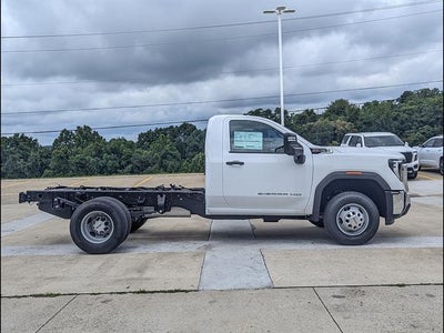2026 GMC Sierra 3500 HD Chassis Cab Pro
