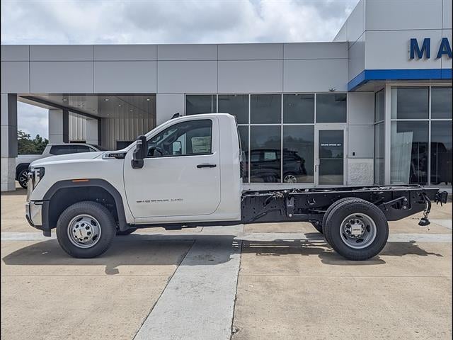 2026 GMC Sierra 3500 HD Chassis Cab Pro