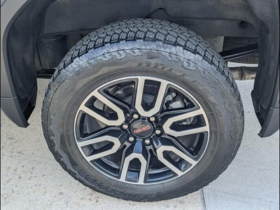 2025 GMC Sierra 1500 AT4