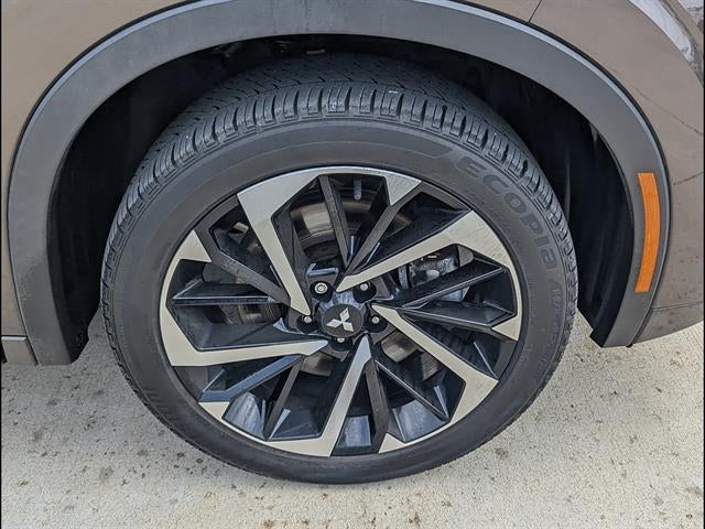 2023 Mitsubishi Outlander SEL