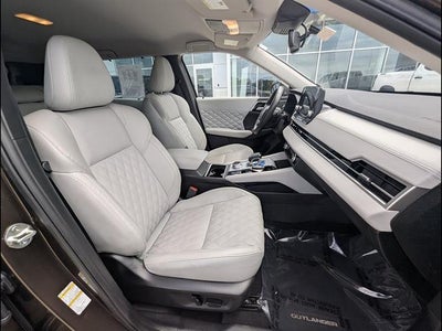 2023 Mitsubishi Outlander SEL