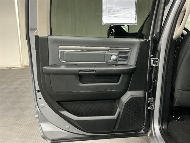 2023 RAM 1500 Classic SLT Crew Cab 4x4 5'7" Box