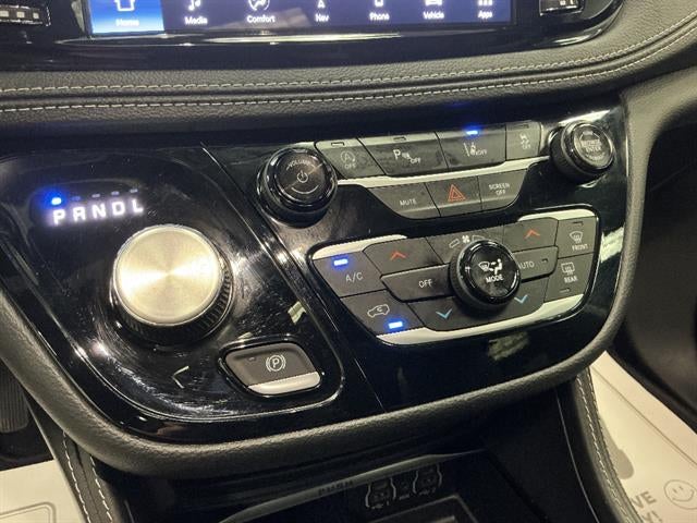 2024 Chrysler Pacifica Limited AWD