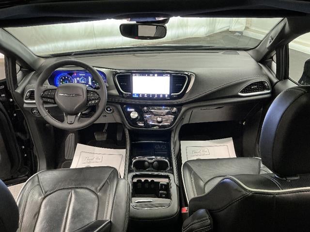 2024 Chrysler Pacifica Limited AWD