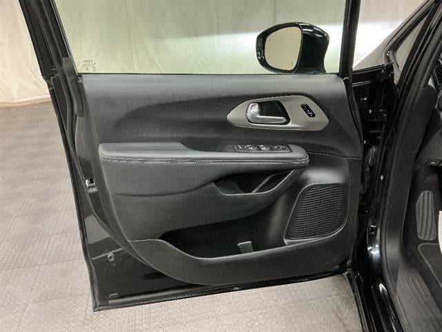 2024 Chrysler Pacifica Limited AWD