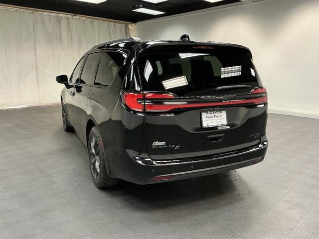 2024 Chrysler Pacifica Limited AWD