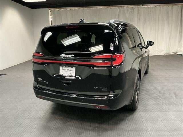 2024 Chrysler Pacifica Limited AWD