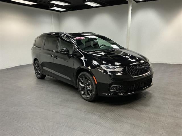 2024 Chrysler Pacifica Limited AWD