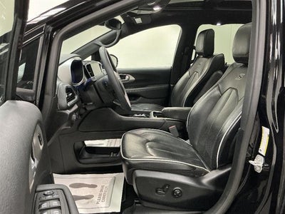 2024 Chrysler Pacifica Limited AWD