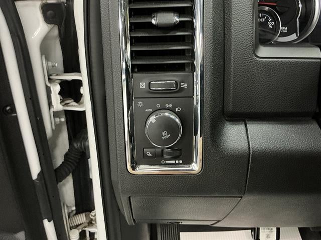 2017 RAM 2500 Laramie Crew Cab 4x4 6'4" Box