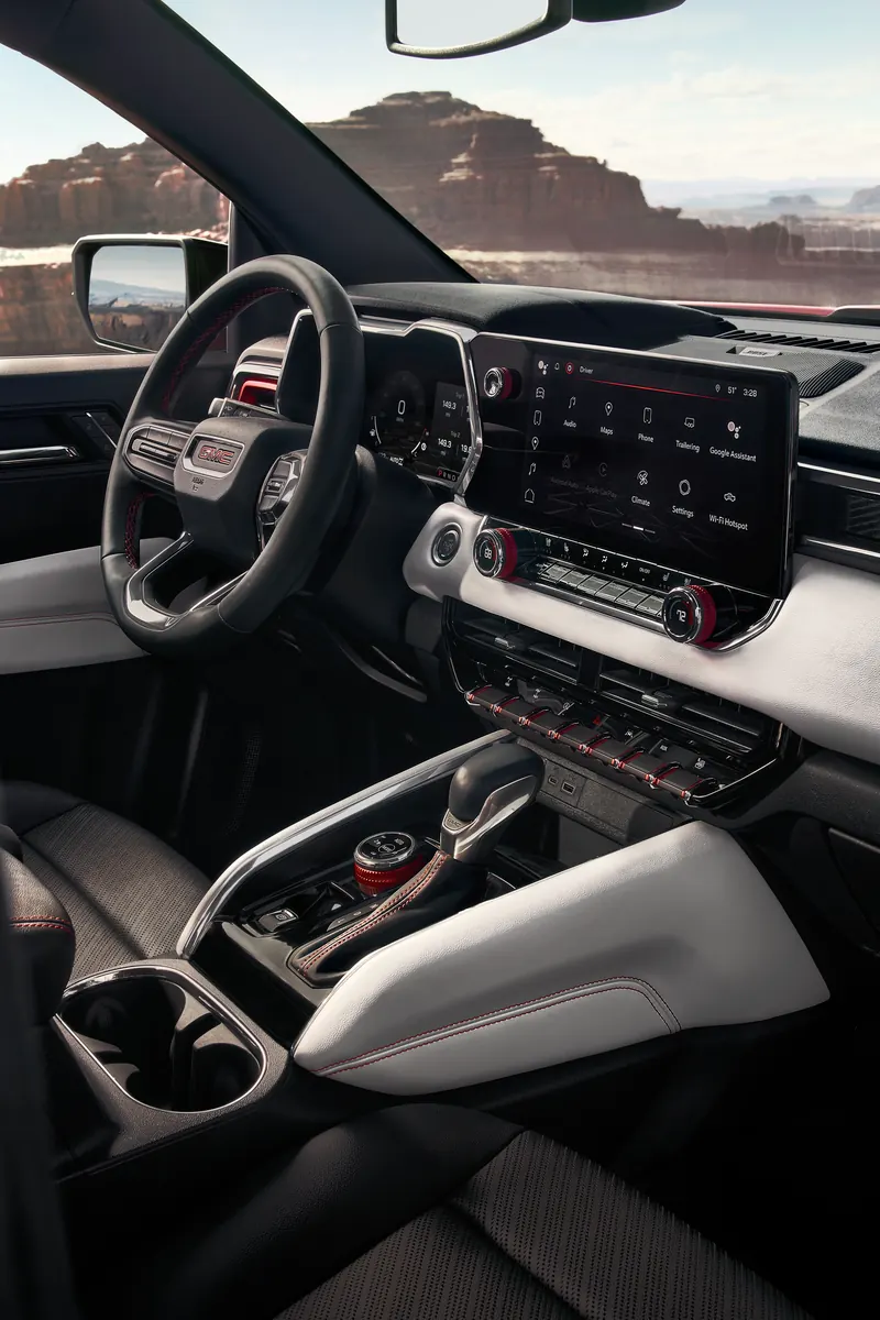 2026 GMC Canyon infotainment system at Mark Porter GMC Ashland in Ashland KY